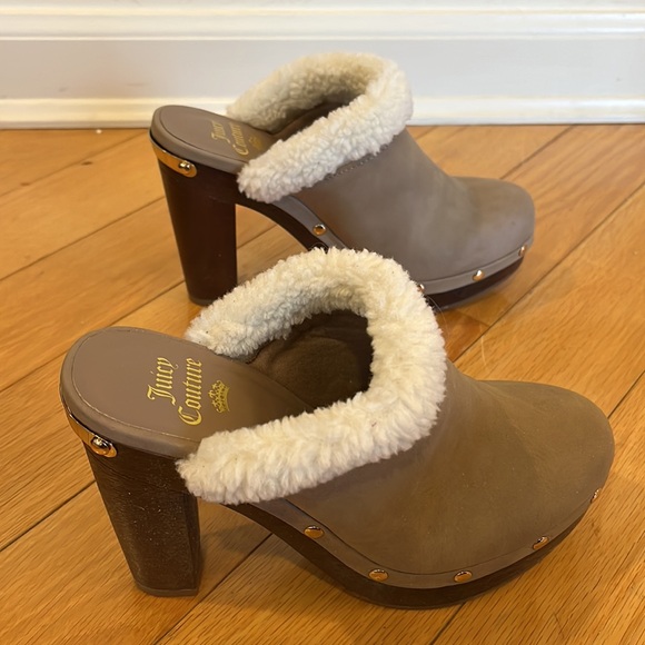 Juicy Couture Brown Mules with Cream Trim - Picture 5 of 10